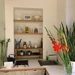 Little Suite In Chinatown